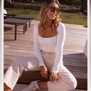 Easy Clothes White Soula Top